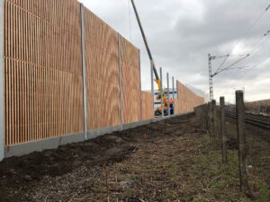 Lärmschutzwand Lärmschutzwände Fabrikstrasse gleisseitige Ansicht der Krebs Ingenieurbau GmbH