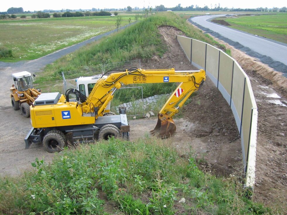 Lärmschutzwand an Umgehungsstraße 64319 Pfungstadt Hahn B426 lärmreflektierender eingefärbter Beton